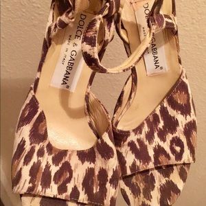 DOLCE & GABBANA LEOPARD HEELS PLATFORMS 36 1/2 6.5